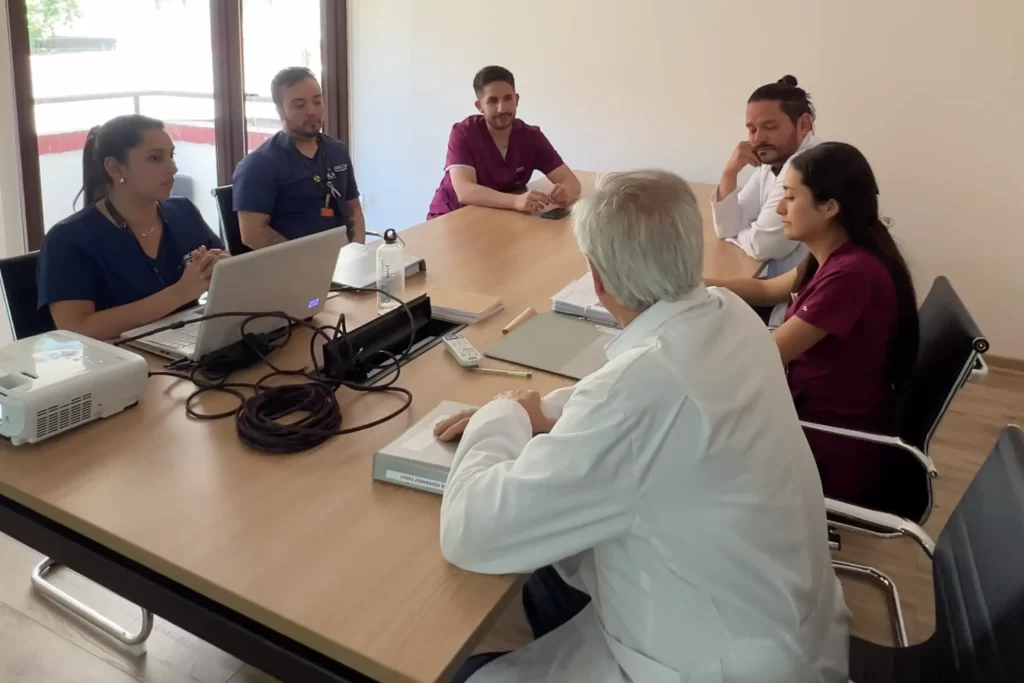 Equipo de especialistas para el tratamiento del cáncer de cabeza y cuello en Concepción en ROS Clínica Oncológica